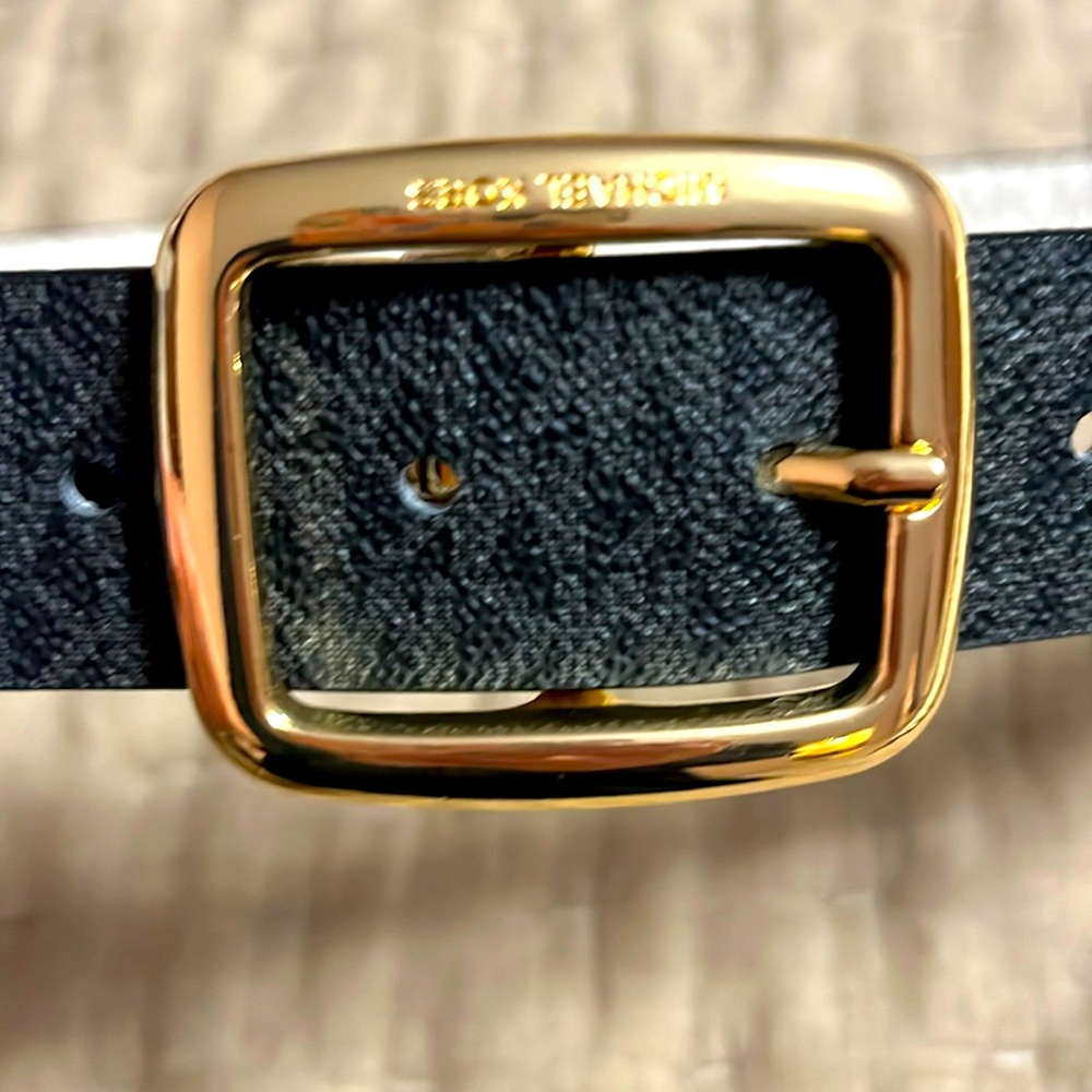 Michael Kors Reversible Belt . White / Black .